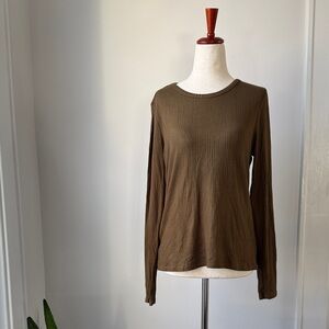 Cyrus Long Sleeve Top in Olive Green Size Large Scoop Neck Ribbed